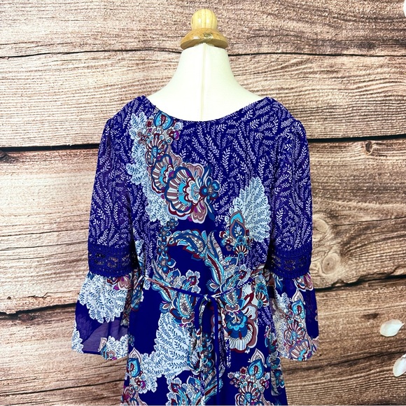 SOLD 🛍️ Iz Byer Girl's Multicolored Boho Eyelet Embroidered Bell Sleeve Dress - Picture 4 of 7